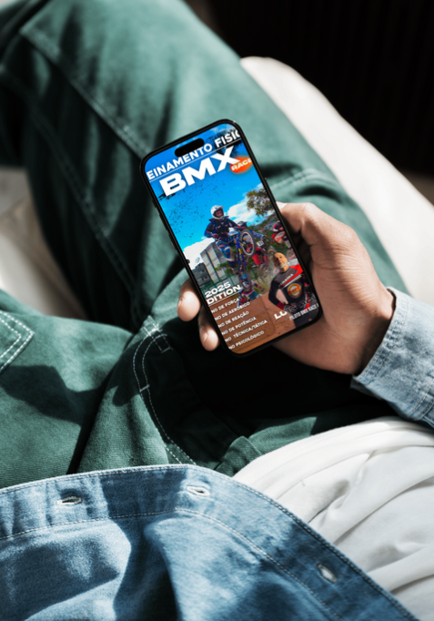 Livro exibido em um smartphone